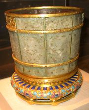Gilt-metal and jade-inlaid pot. Qianlong reign in the Qing dynasty of China (c. 1700)