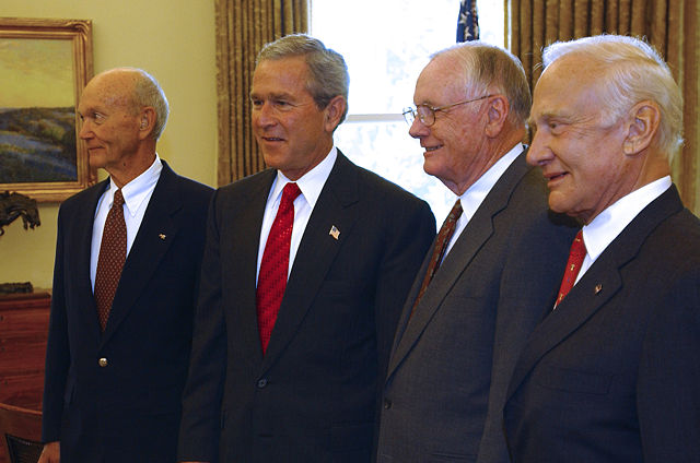 Image:Apollo 11 - Crew at the White House.jpg