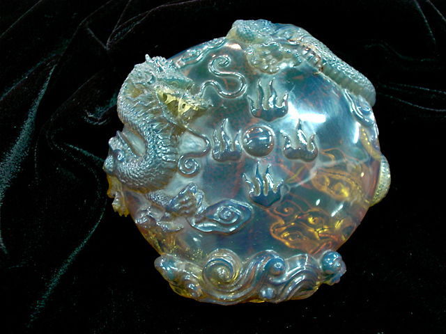 Image:Dragon dominican blue amber.jpg