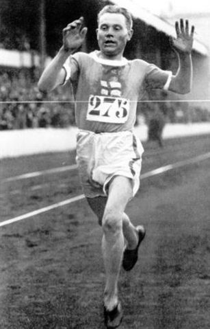 Image:Paavo Nurmi (Antwerp 1920).jpg