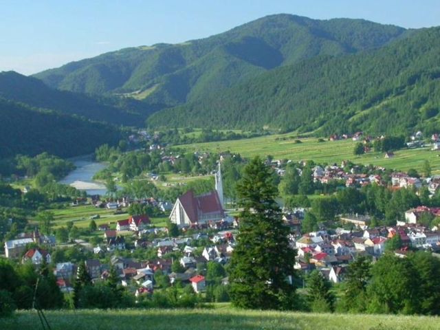 Image:Westkarpaten Pieniny Kroscienko.jpg