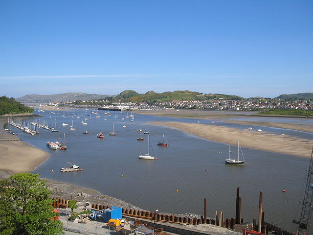 Image:Conwy River from Conwy Castle.jpg
