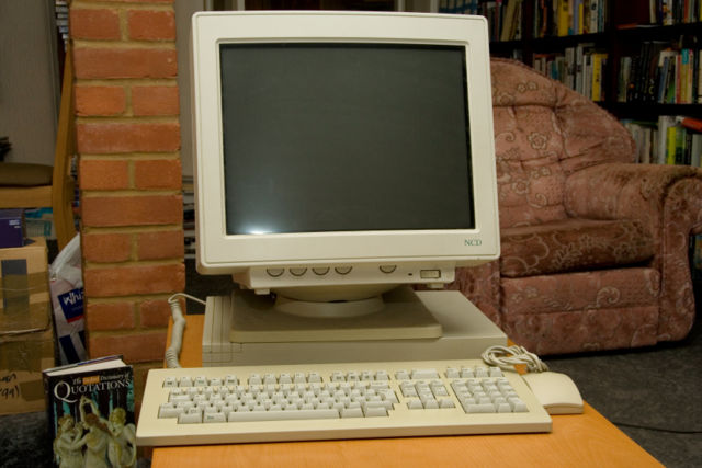 Image:Network Computing Devices NCD-88k X terminal.jpg