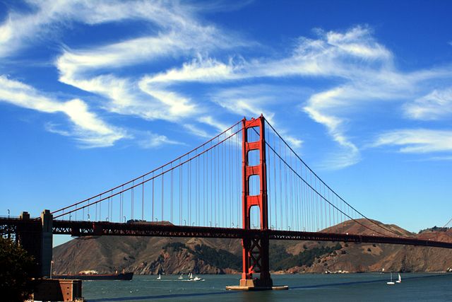 Image:Cirrus Clouds over Golden Gate Bridge.JPG