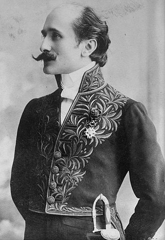 Image:Edmond Rostand en habit vert 01.jpg