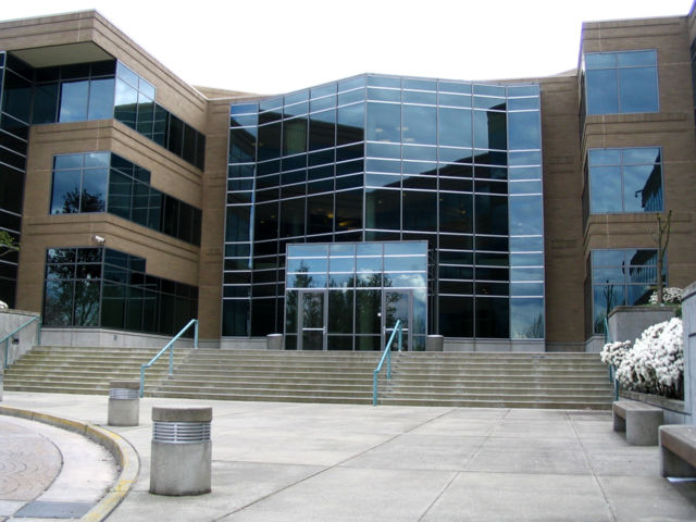 Image:Microsoft building 17 front door.jpg