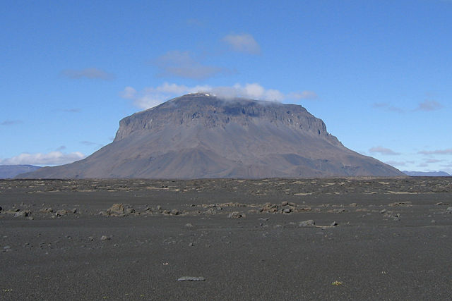 Image:Herðubreið-Iceland-2.jpg