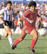 Diego Maradona playing for Argentinos Juniors in 1980
