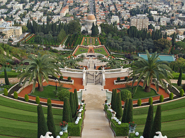 Image:Bahá'í gardens by David Shankbone.jpg