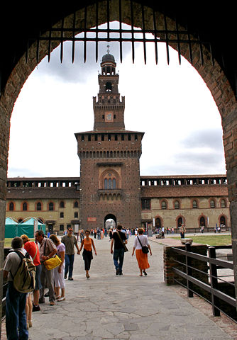 Image:Milano-castello sforzesco.jpg