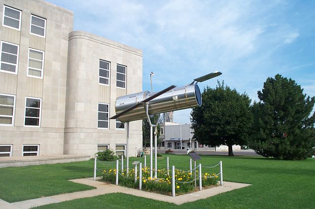 Image:Hubble Space Telescope Scale Model.JPG