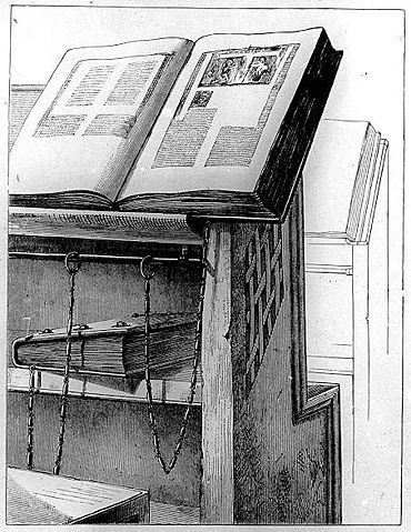 Image:Milkau Bücherschrank mit angekettetem Buch aus der Bibliothek von Cesena 109-2.jpg