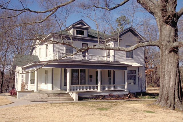 Image:Hemingway House-Piggott.jpg