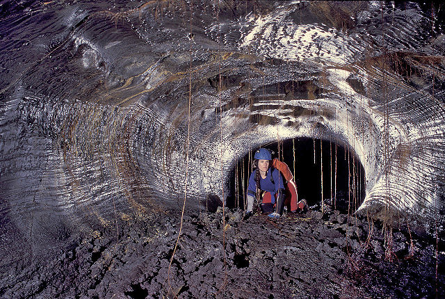 Image:Hawaiian lava tube.jpg