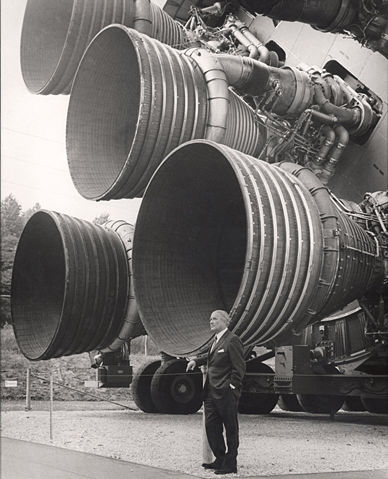 Image:S-IC engines and Von Braun.jpg