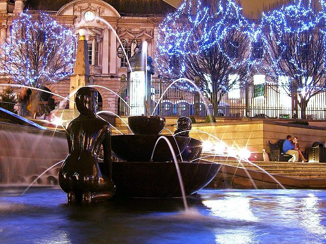 Image:Victoria Square at Night.jpg