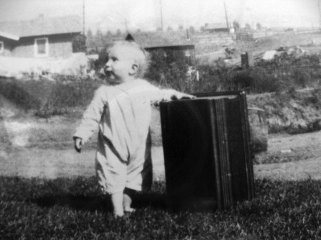 Image:Infant Nixon.jpg