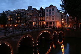 The Herengracht at night