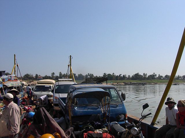 Image:Mekongcrossing.JPG