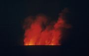 Mauna Loa erupting in 1984