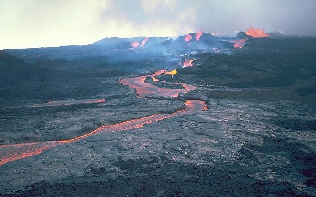 Image:Aa channel flow from Mauna Loa.jpg