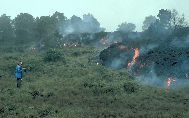 Image:Aa flow from Mauna Loa.jpg