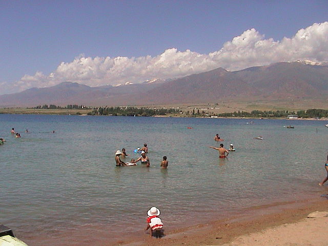 Image:Issyk Kul beach.JPG