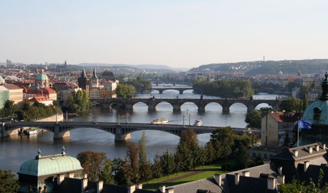 Image:Vltava in Prague.jpg