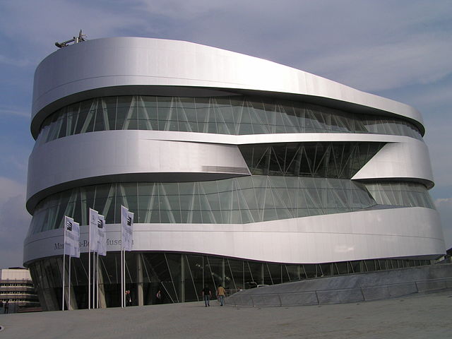 Image:MercedesMuseumStuttgart.JPG