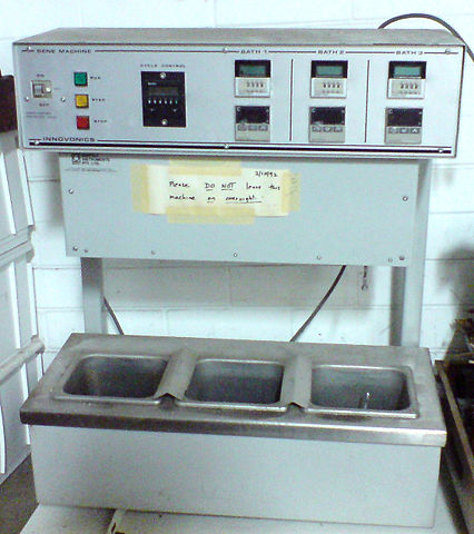 Image:Primitive PCR machine for scrap.JPG