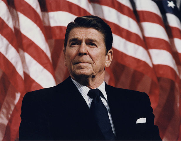 Image:President Reagan speaking in Minneapolis 1982.jpg