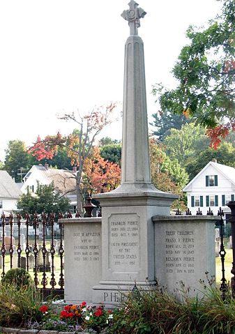 Image:Old north cemetery pierce.jpg