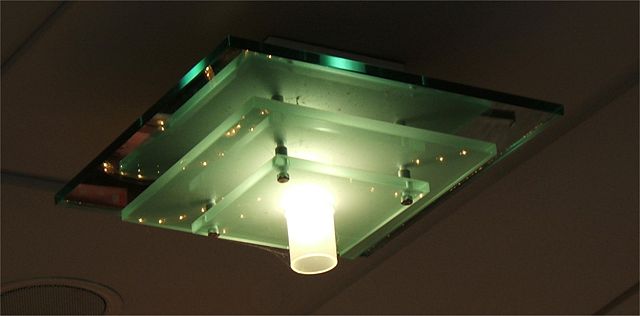 Image:Green color of float glass.jpg
