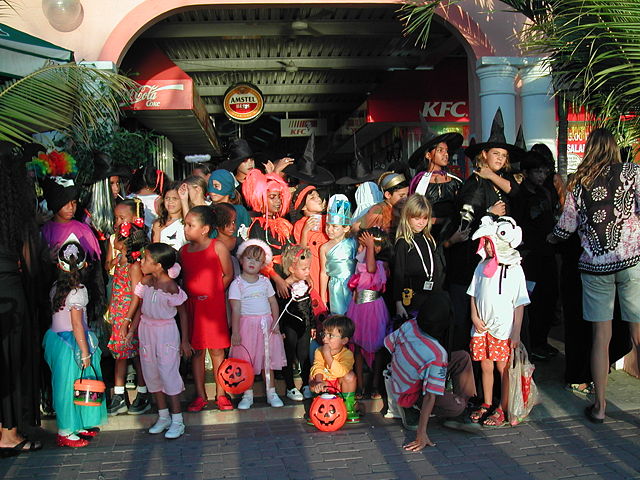 Image:Bonaire Holloween.jpg