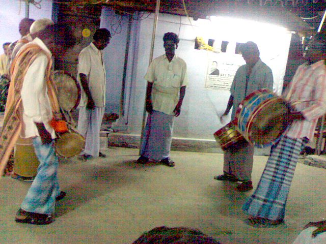 Image:TamilFolkArtistsInFuneral.jpg