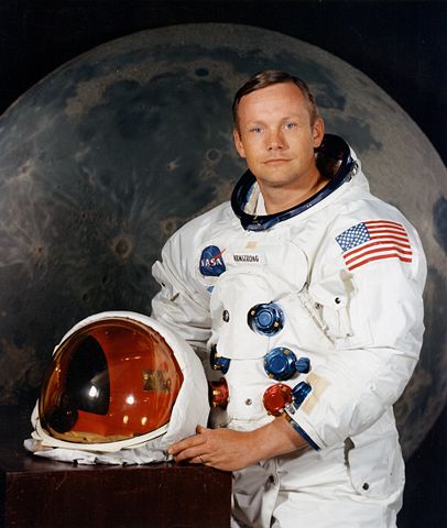Image:Neil Armstrong pose.jpg