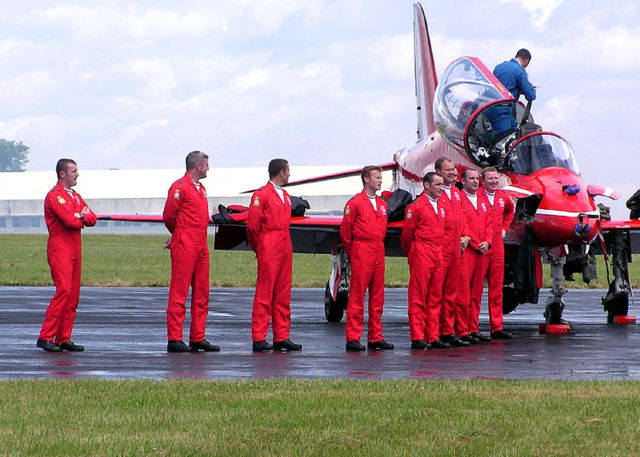 Image:Red.arrows.pilots.arp.750pix.jpg