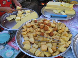 To hpu (Burmese tofu), in two forms: fresh and fritters