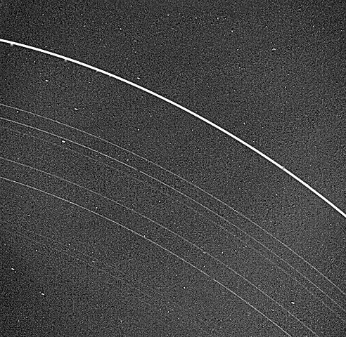 Image:Uranian rings PIA01977 modest.jpg