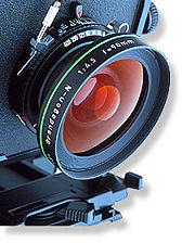 Lens and mounting of a large-format camera