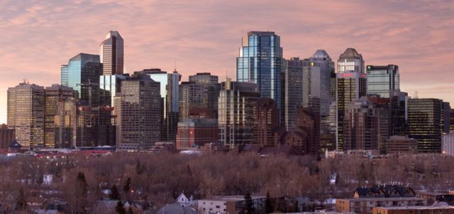 Image:Calgary-Dawn-Szmurlo.jpg