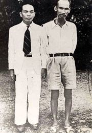 Ho Chi Minh (right) with Vo Nguyen Giap (left)