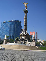 "Columna de la Independencia" in Reforma financial district