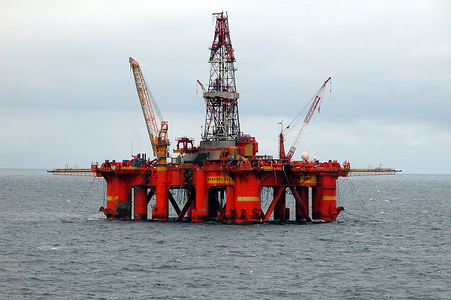 Image:Oil platform in the North SeaPros.jpg