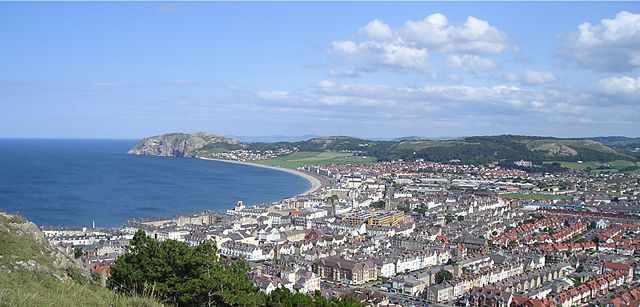 Image:Llandudno1-P7230365T.JPG