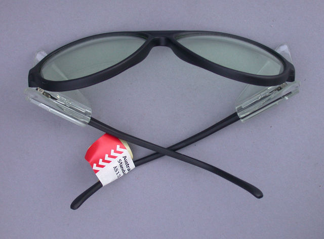 Image:SafetyGlassesShield.jpg