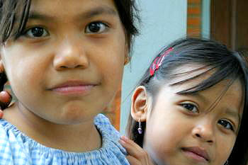 Sponsor a child Bali