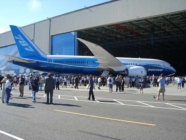 Image:Boeing 787 Roll-out.jpg