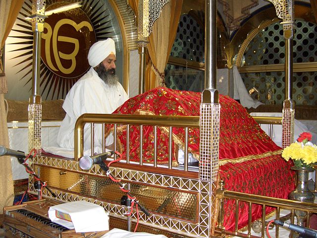 Image:Sri Guru Granth Sahib.jpg