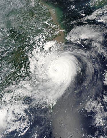 Image:Typhoon Saomai 10 aug 2006 0505Z.jpg